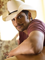 Brad Paisley, Hunter Hayes Martina and Willie Nelson have 4th of July performances