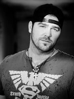 Lee Brice supports campaign to benefit Folds of Honor