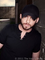 Brantley Gilbert ties the knot