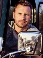 Dierks Bentley puts Nashville up for sale