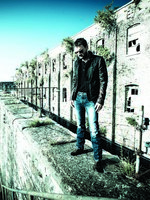 Eric Church makes surprise appearance at CDB's Volunteer Jam