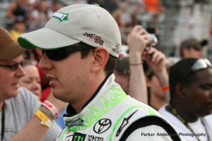 Kyle Busch takes opportunity to victory lane at a wet and dirty Bristol